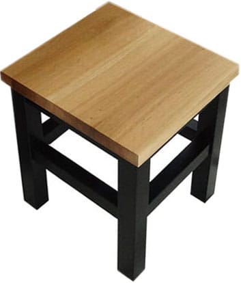 taboret kwadratowy drewniany z siedziskiem dębowym, stelaż czarny