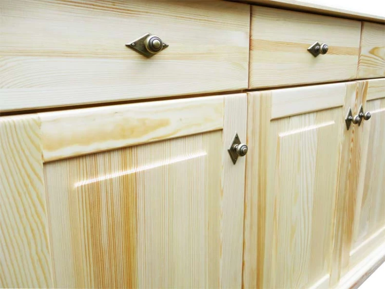 kredens drewniany KRM3,drewno lite sosna lakierowana,front komoda - prosty